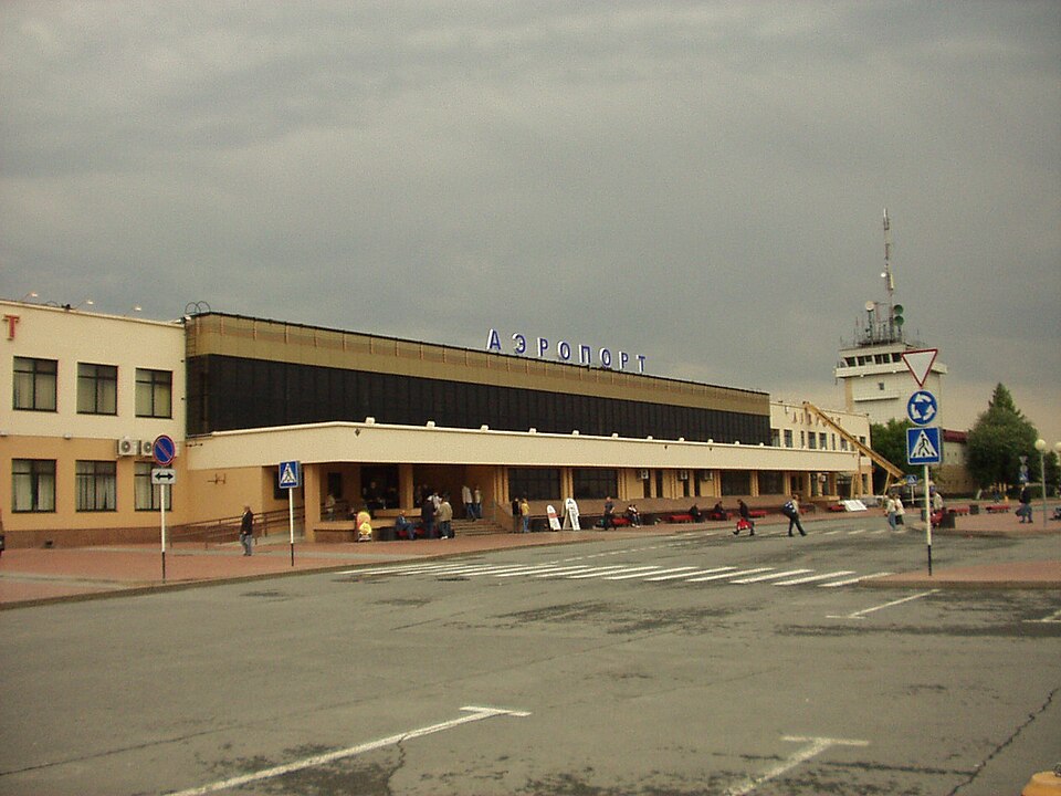 Аэропорт Рощино